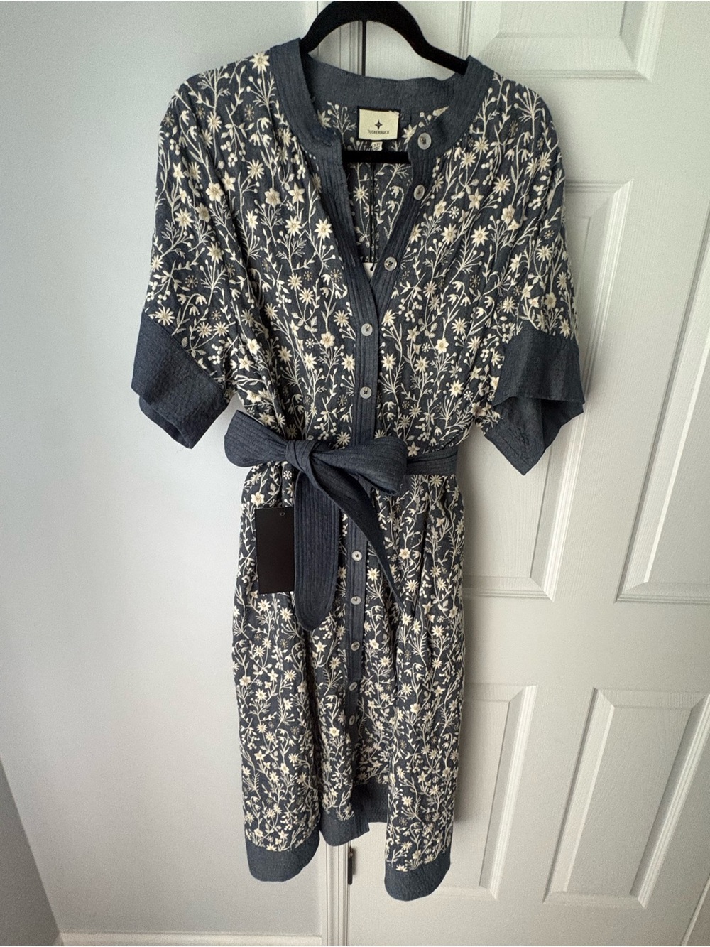 Tuckernuck Embroidered Chambray Wildflower Meadows Prescott Dress XXL - Picture 3 of 10
